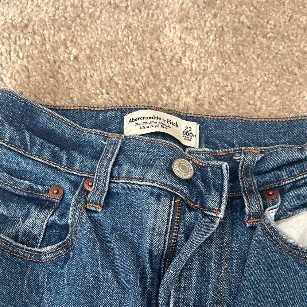 Abercrombie & Fitch 90's Slim Straight Jeans